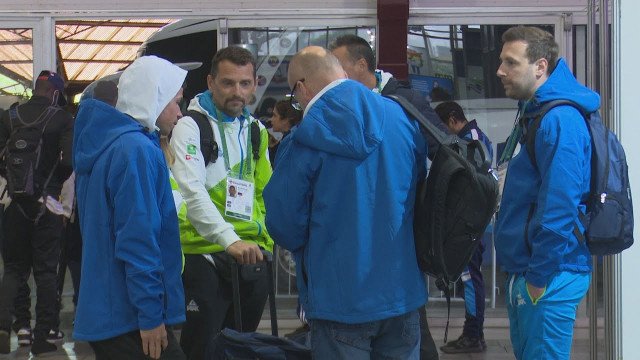 Tadej Enci in Leja Glojnarič prispela na prizorišče olimpijade gluhih