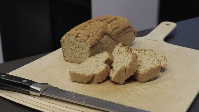 Kulinarični kotiček – Fluffy kruh, konjakov puding in marmelada