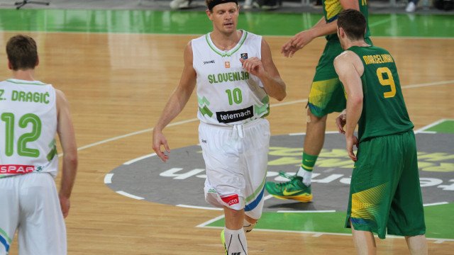 Deaf basketball player from Slovenia Miha Zupan plays on World basketball championship 2014 in Spain!