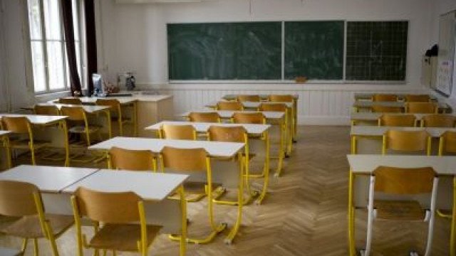 Ponovno štipendije za mladoletne dijake, a še ne to šolsko leto
