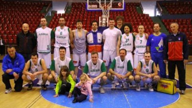 Prihod slovenske reprezentance gluhih v košarki v Ankaro