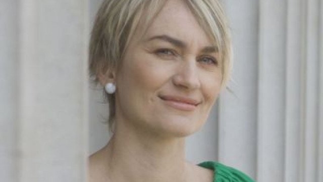 »Gluhi lahko dosežejo vse« - pogovor s poslanko Helene Jarmer