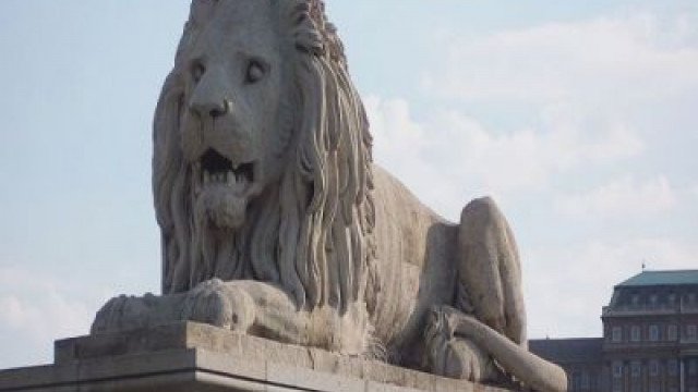 Prestolnica z drugo najstarejšo podzemno železnico na svetu