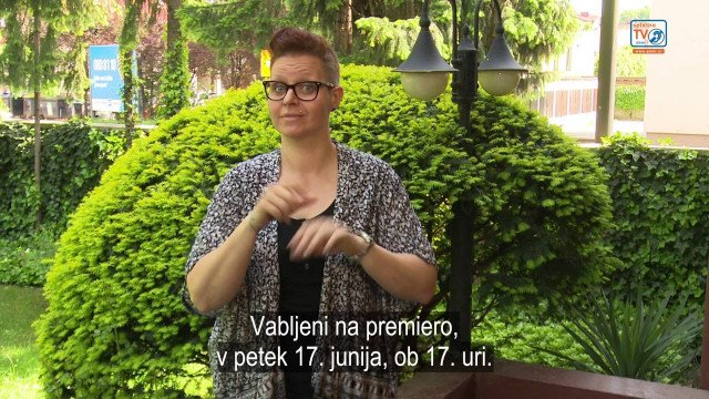 Alica v čudežni deželi s slovenskim znakovnim jezikom