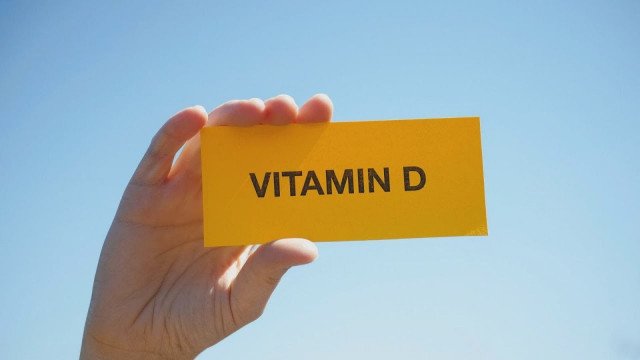 Skoraj vsem Slovencem pozimi primanjkuje vitamina D