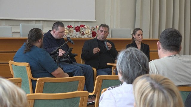 Dostopnosti se ne začne pri zakonih, ampak pri ljudeh