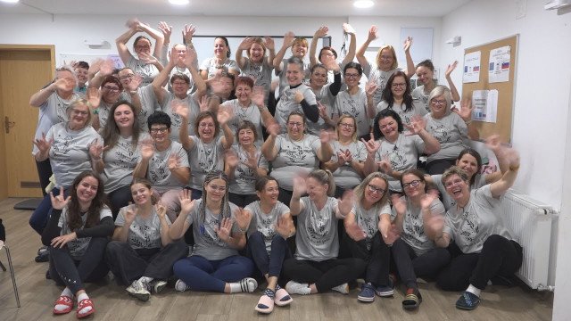 Povezovanje in moč žensk na tretjem taboru gluhih žensk