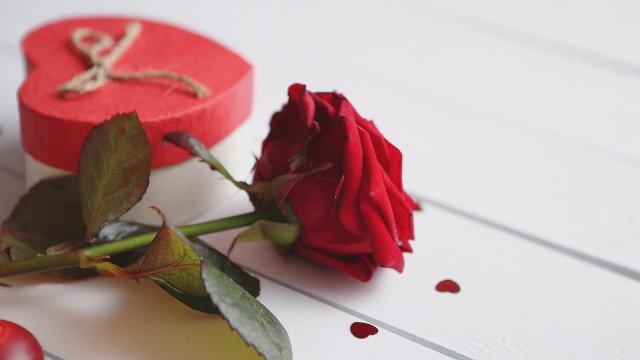 Valentinovo: Dan, ko ljubezen spregovori glasneje