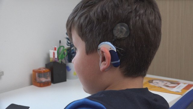 25. februar: Mednarodni dan polževega vsadka